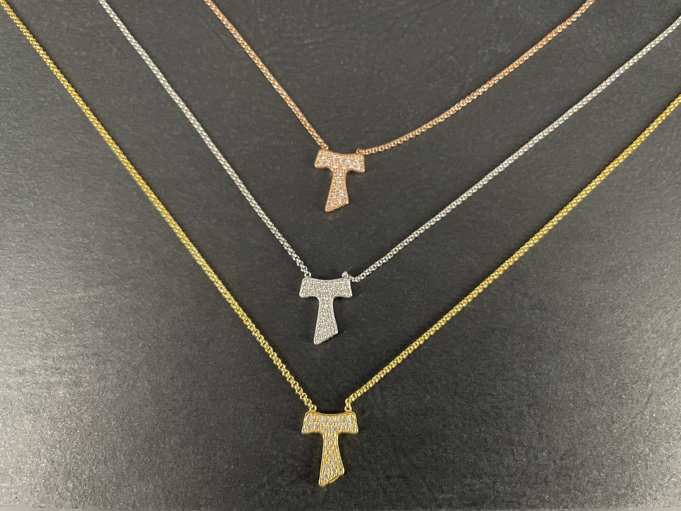 Catenina in argento Tau